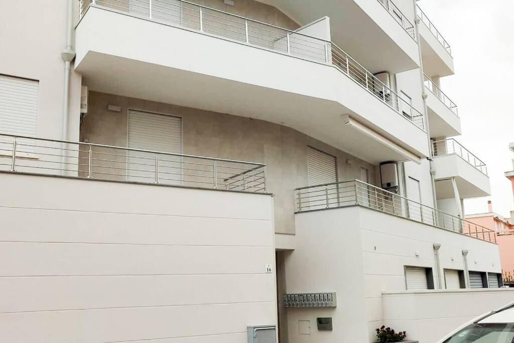 Lido Beach Apartments, Nuovi E Moderni, Vicino Alla Spiaggia Alghero Bagian luar foto